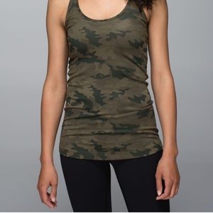 Lululemon tank